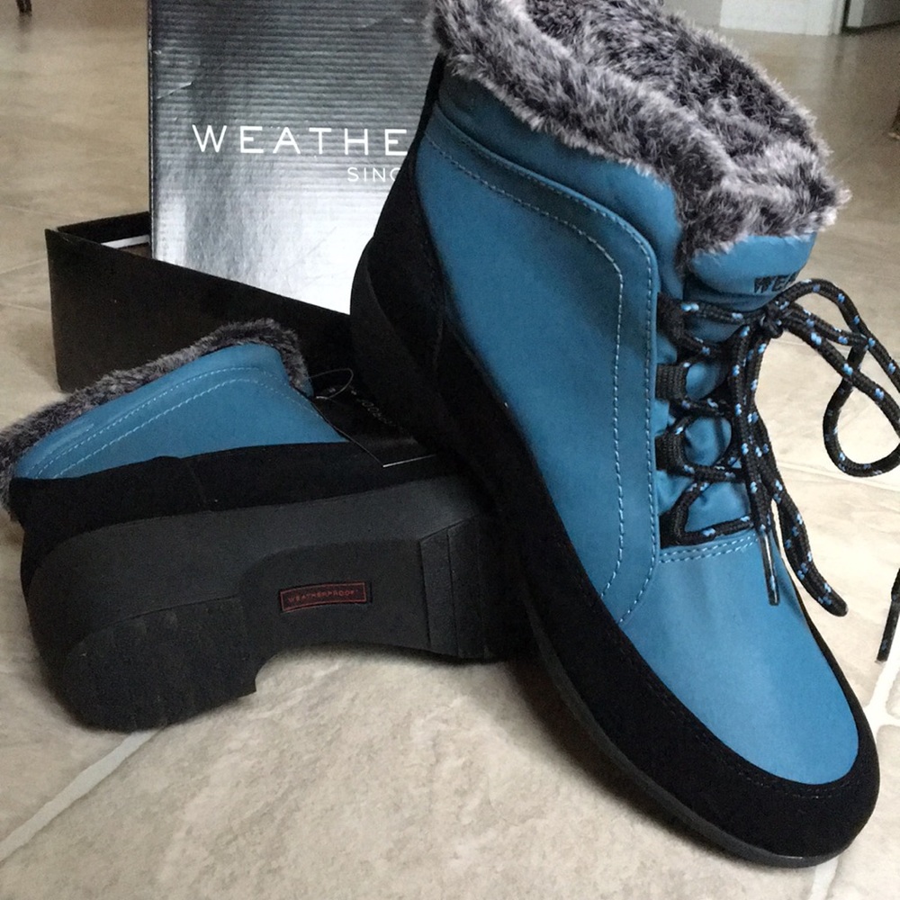 Weatherproof Boots - Picture 2 of 5